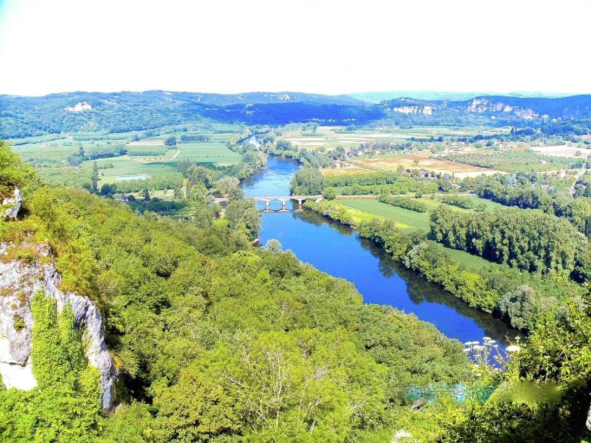 Charming Gite With Pool In Vezac Beynac-et-Cazenac Bagian luar foto