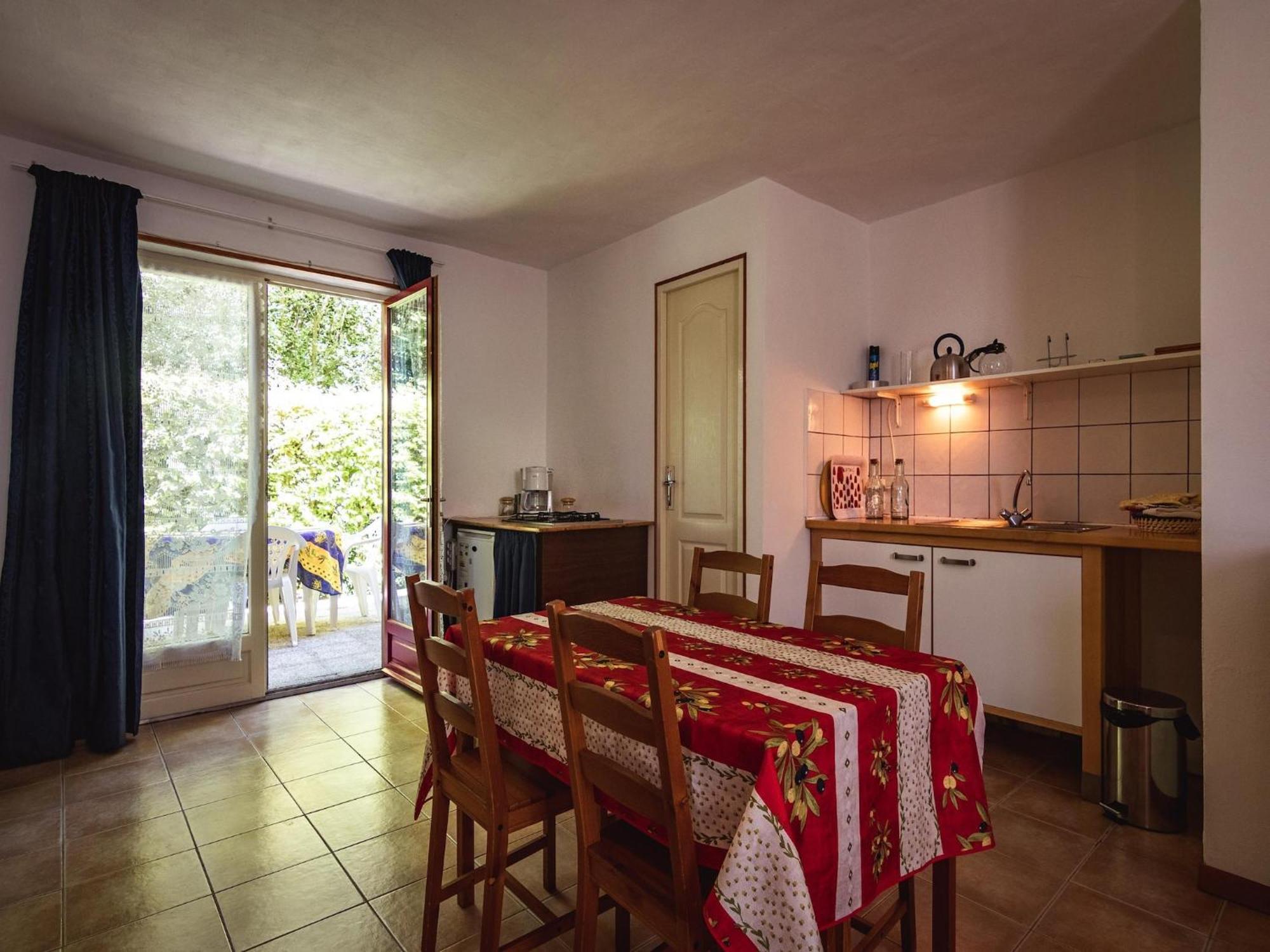 Charming Gite With Pool In Vezac Beynac-et-Cazenac Bagian luar foto